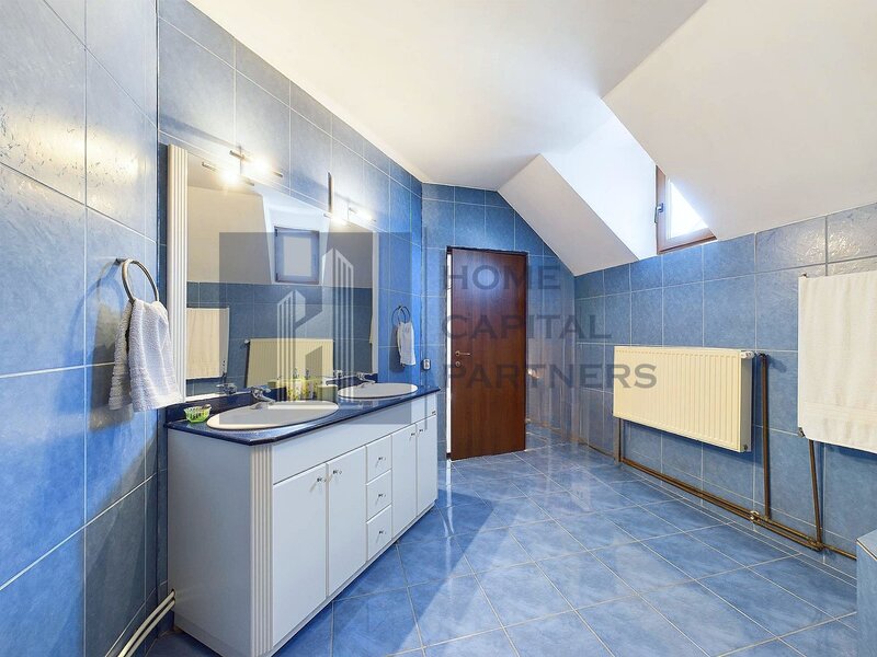 Buftea, casa de vanzare 6 camere, 3 bai, utilitati.