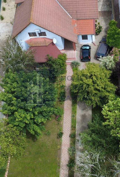 Buftea, casa de vanzare 6 camere, 3 bai, utilitati.